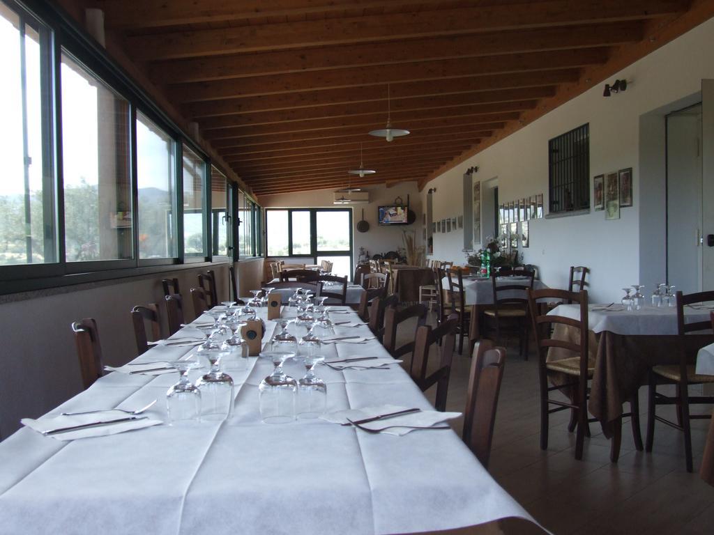 Agriturismo Locoe Oliena Exteriér fotografie