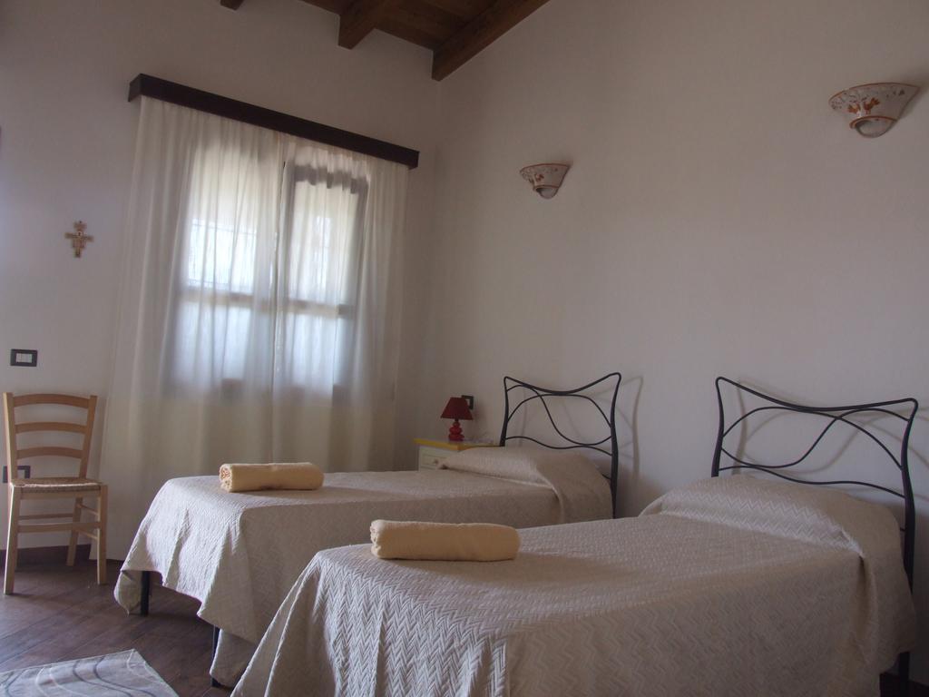 Agriturismo Locoe Oliena Exteriér fotografie